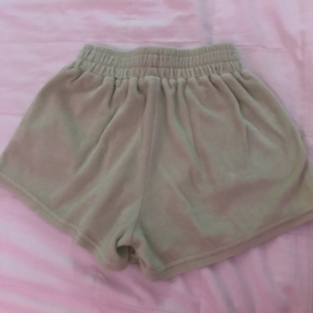 soft shorts - Picture 2 of 2